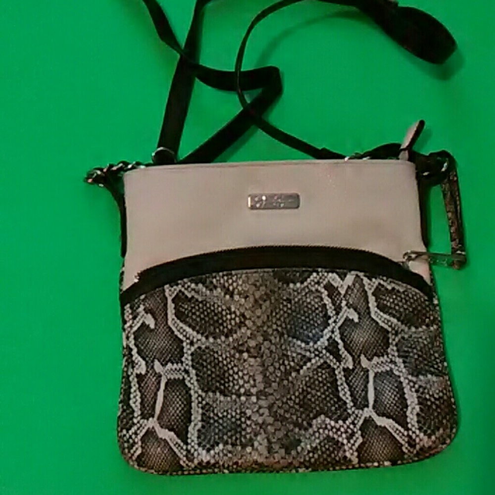 Jessica Simpson purse
